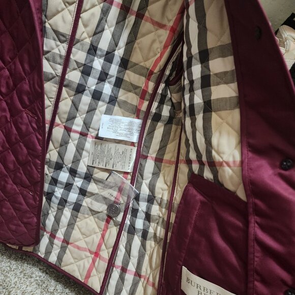 BURBERRY BRIT Quilted Red Buttoned Jacket – Size S - Picture 3 of 5